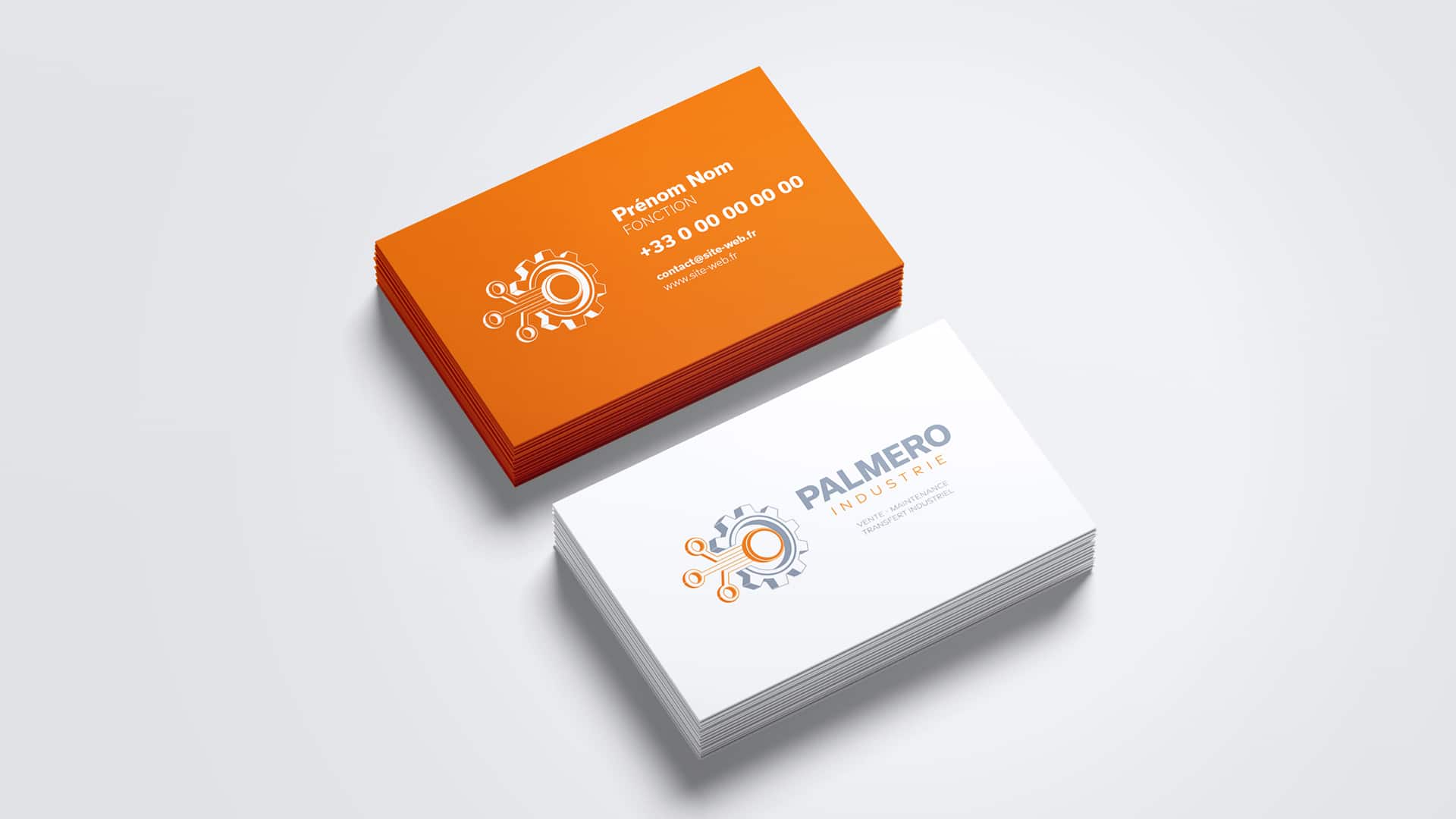 Mockup de cartes de visites pour Palmero mettant en valeur le nouveau logo suite à la refonte d'identité visuelle de la marque.
